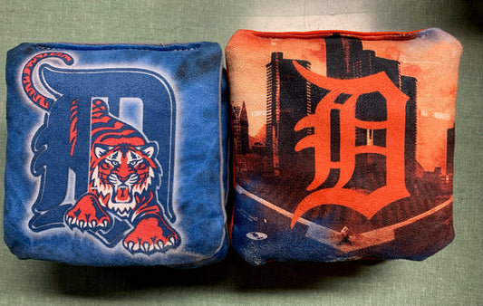 Tigers bags (set of 8)